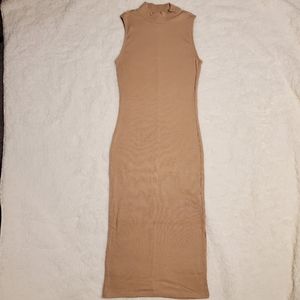 RIBBED MIDI DRESS